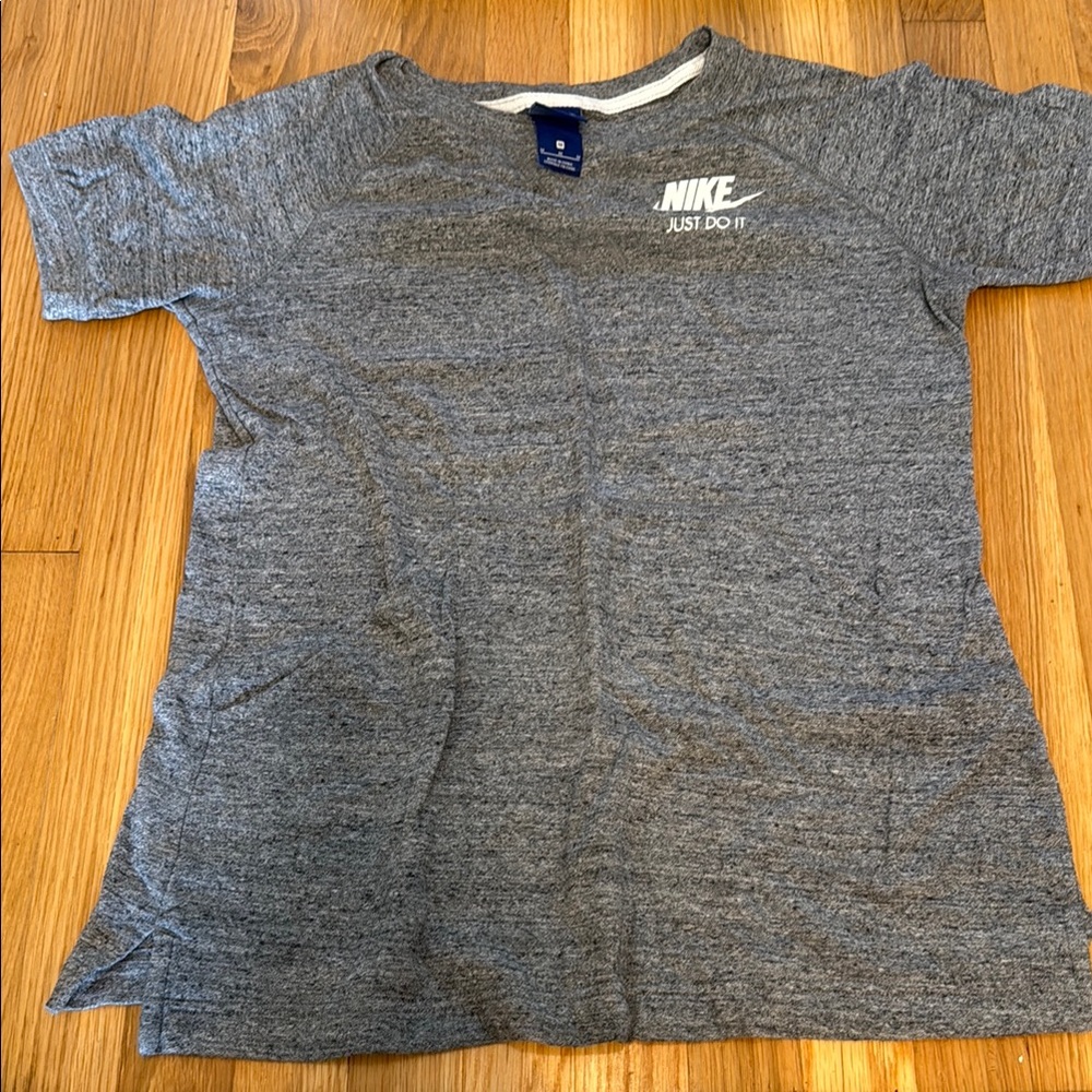 Nike Gray Short Sleeve Shirt